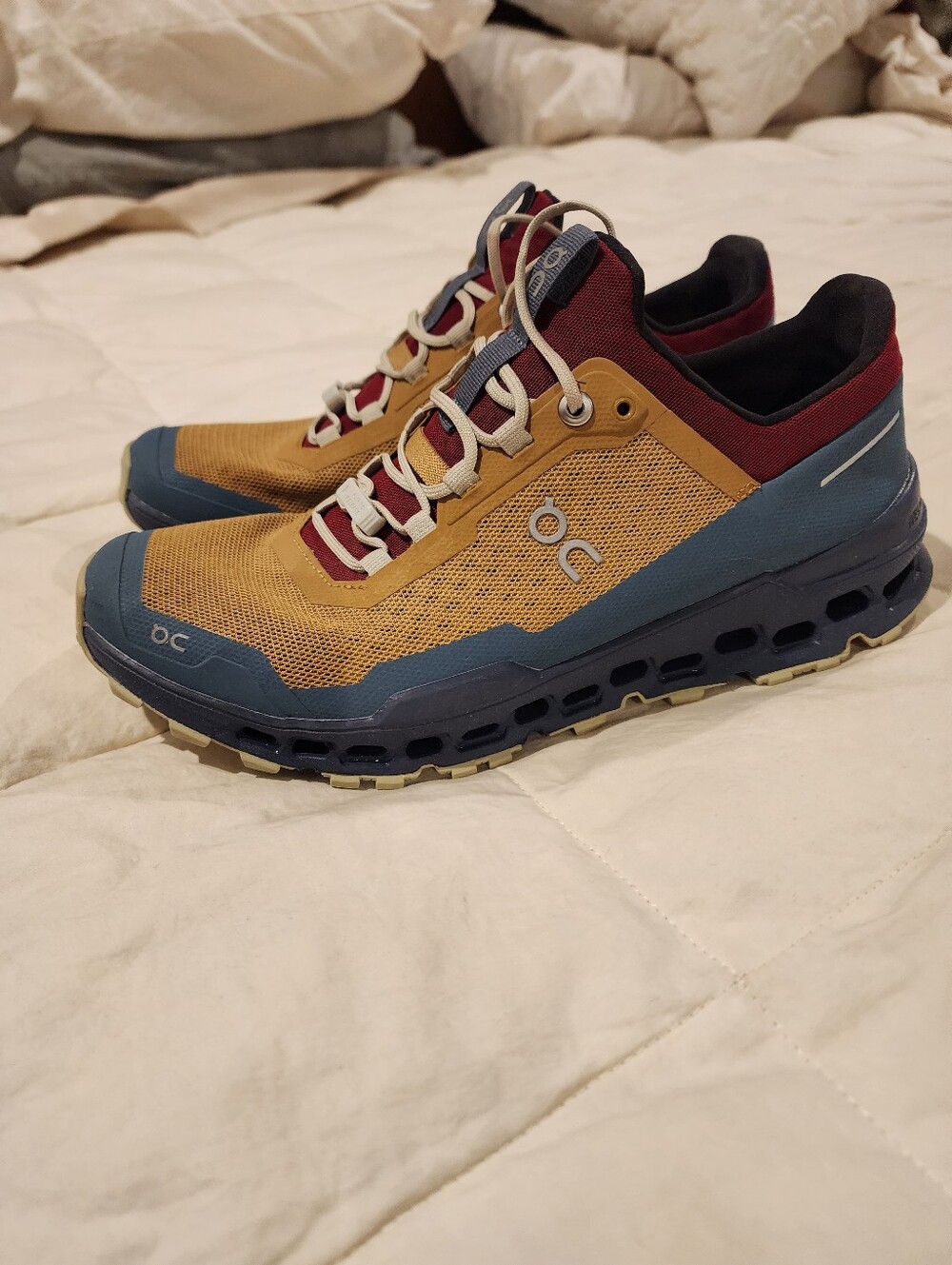 On Cloudultra Womens 9.5 Waterproof